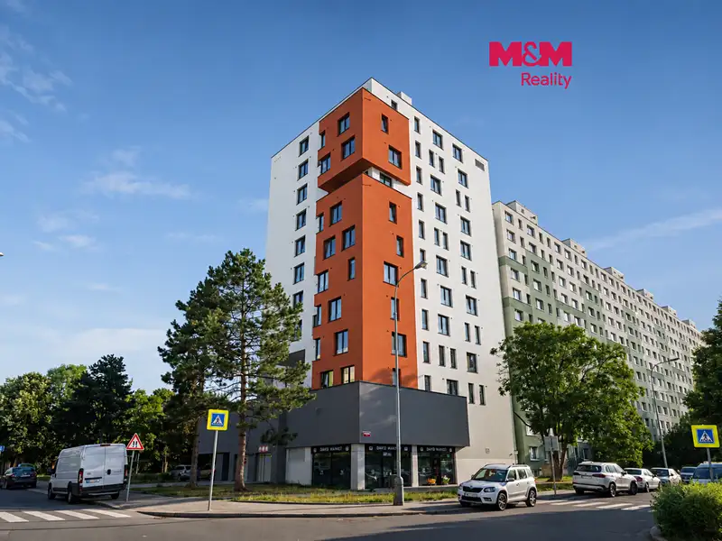 Prodej bytu 1+kk 38 m², Praha – náhled fotky 1