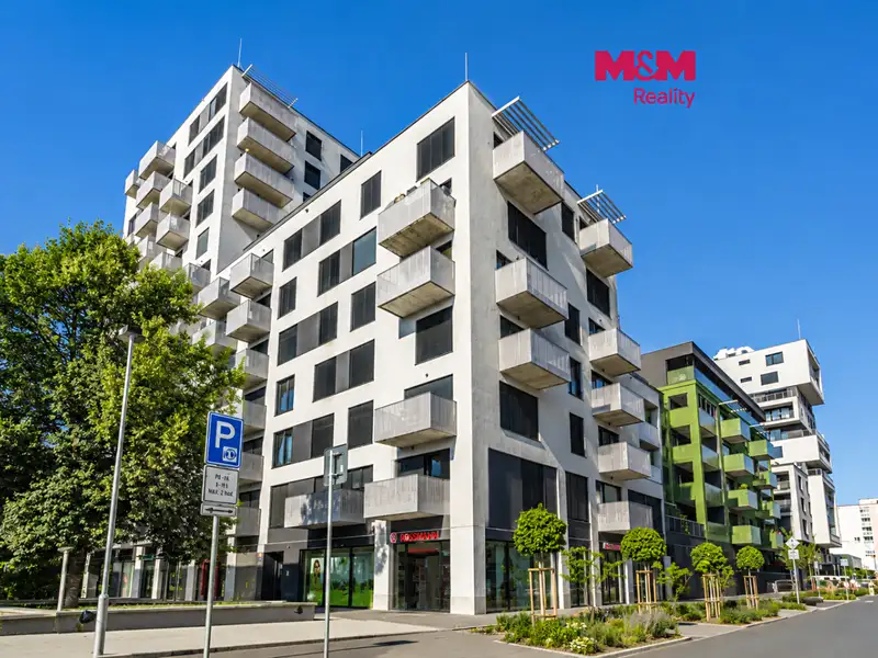 Prodej bytu 1+kk 35 m², Praha – náhled fotky 1
