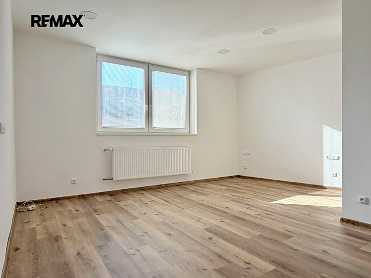 Квартира 1+kk в оренду, 31 м² (7 з 13)