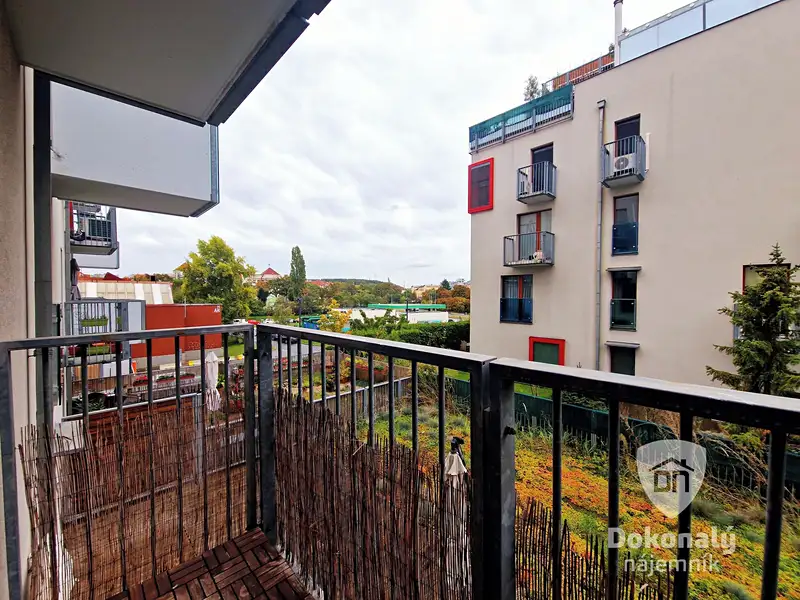 Pronájem bytu 2+kk 56 m², Praha – náhled fotky 3