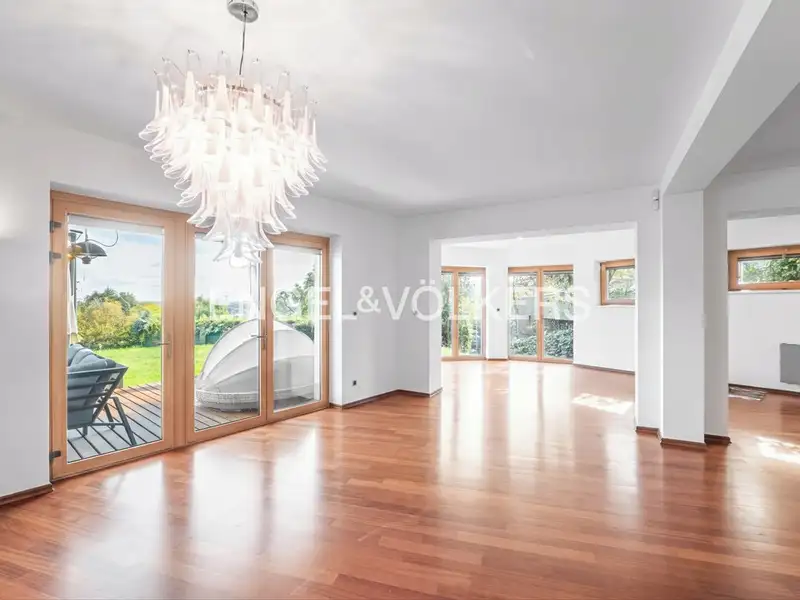 Pronájem vily 315 m², pozemek 1493 m², Praha – náhled fotky 1
