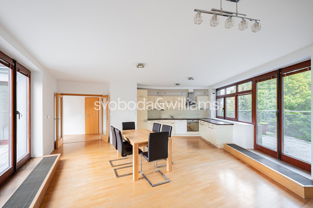 Prodej bytu 4+kk 108 m², Praha – fotka 1 z 3