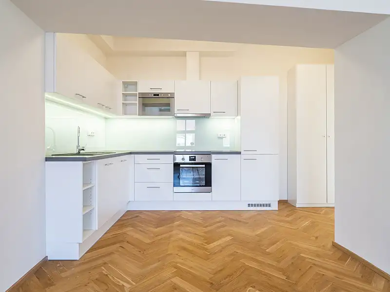 Pronájem bytu 2+kk 79 m², Praha – náhled fotky 2