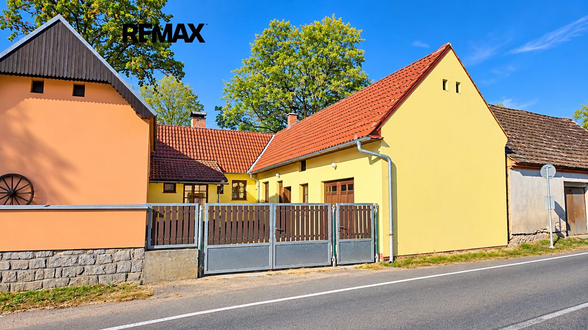 Prodej chalupy 57 m², pozemek 305 m², Mirotice – fotka 1 z 3
