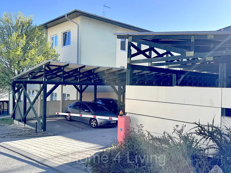 Pronájem garážového stání 18 m², Brno – náhled fotky 1