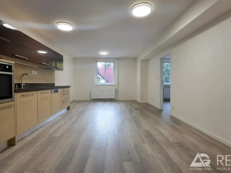 Prodej bytu 3+kk 88 m², Praha – náhled fotky 1
