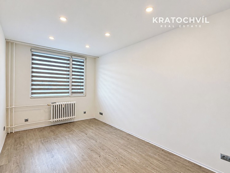 Pronájem bytu 3+kk, 74 m² (16 z 28)