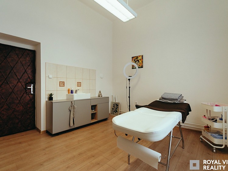 Pronájem komerčního prostoru, 14 m² (4 z 7)