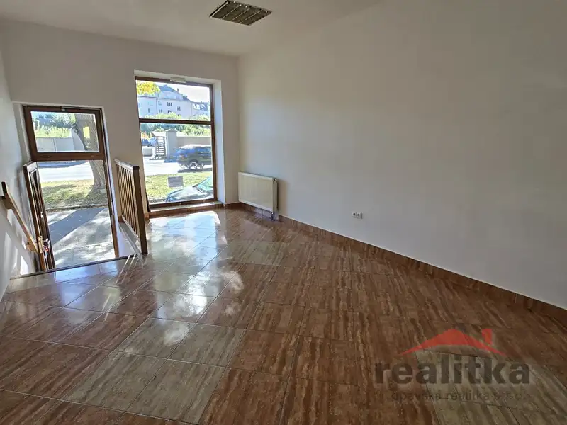 Prodej obchodního prostoru 37 m², Opava – náhled fotky 1