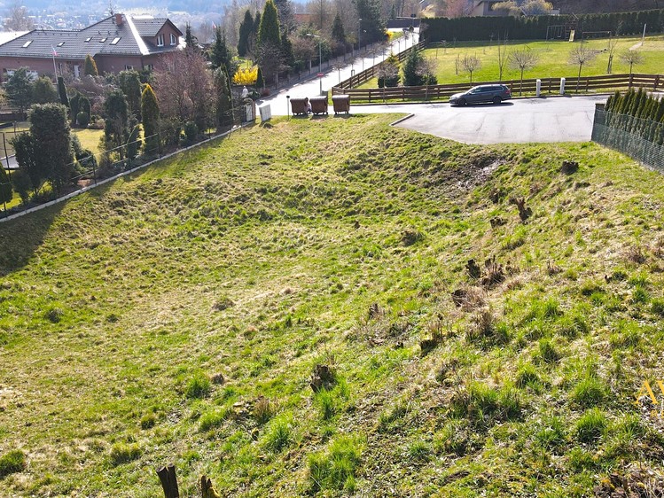 Prodej pozemku, 1 253 m² (3 z 7)