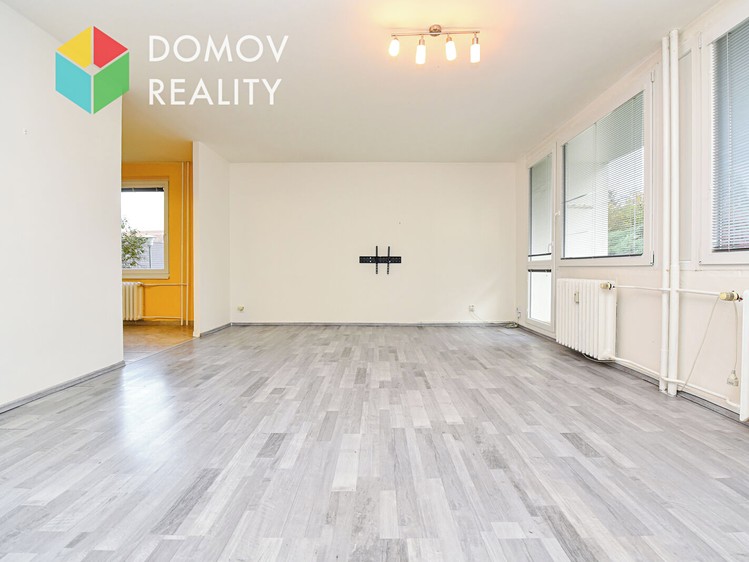 Pronájem bytu 3+1, 68 m² (2 z 10)