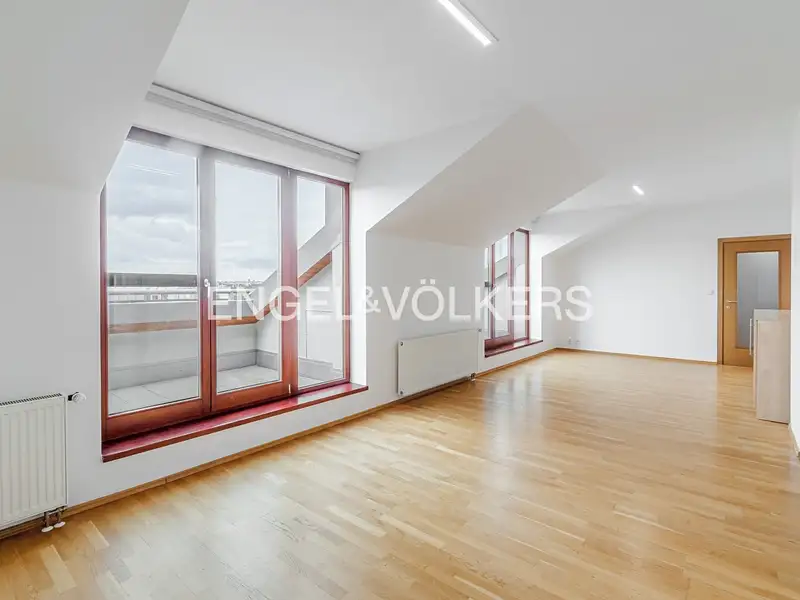 Pronájem bytu 4+1 120 m², Praha – náhled fotky 2