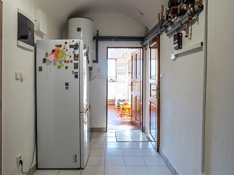 Prodej domu, 299 m² (47 z 89)