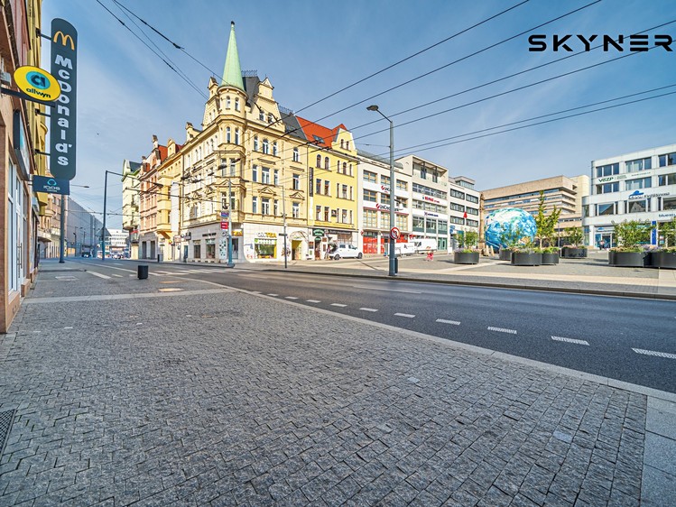 Pronájem komerčního prostoru, 122 m² (1 z 16)