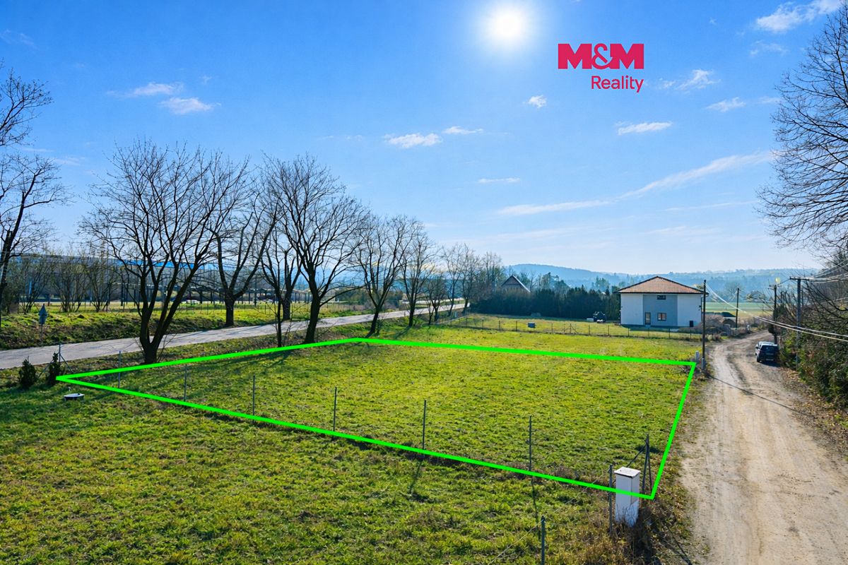 Prodej stavebního pozemku 1005 m², Nespeky – fotka 1 z 3