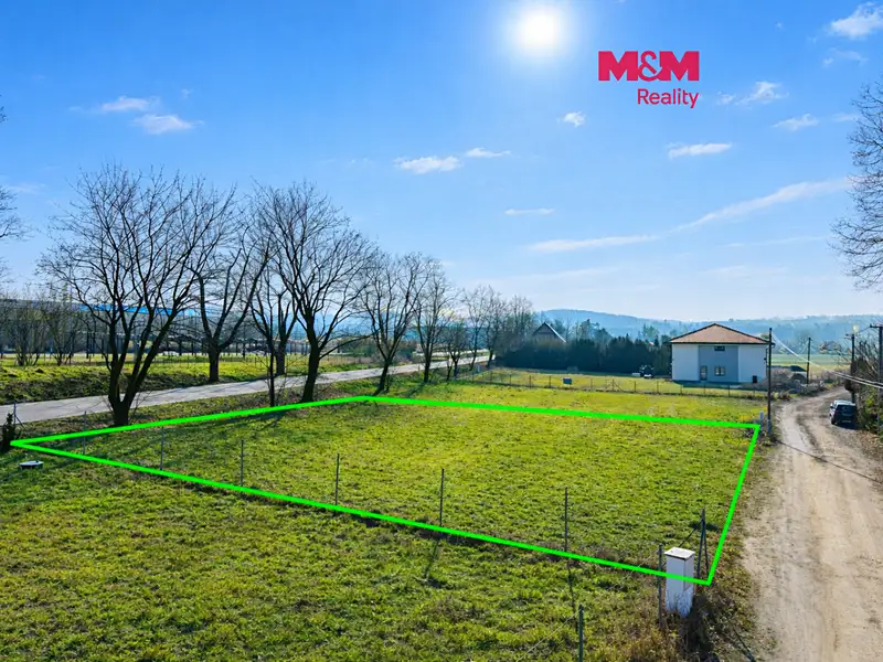 Prodej stavebního pozemku 1005 m², Nespeky – náhled fotky 1