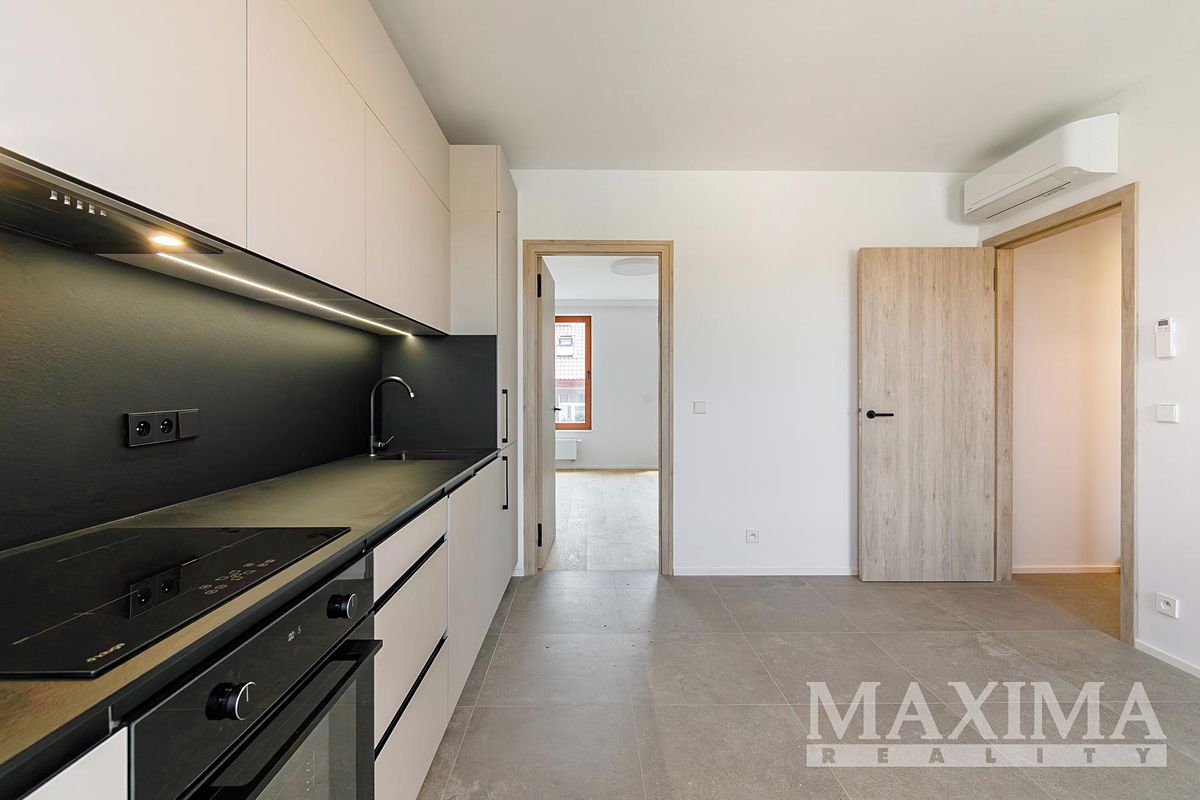 Pronájem bytu 2+kk 45 m², Praha – fotka 1 z 3