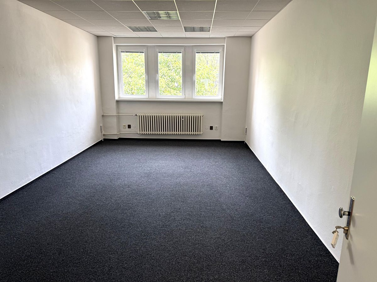 Pronájem kanceláře 26 m², Praha – fotka 1 z 3