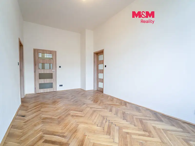 Pronájem bytu 3+1 74 m², Plzeň – náhled fotky 1