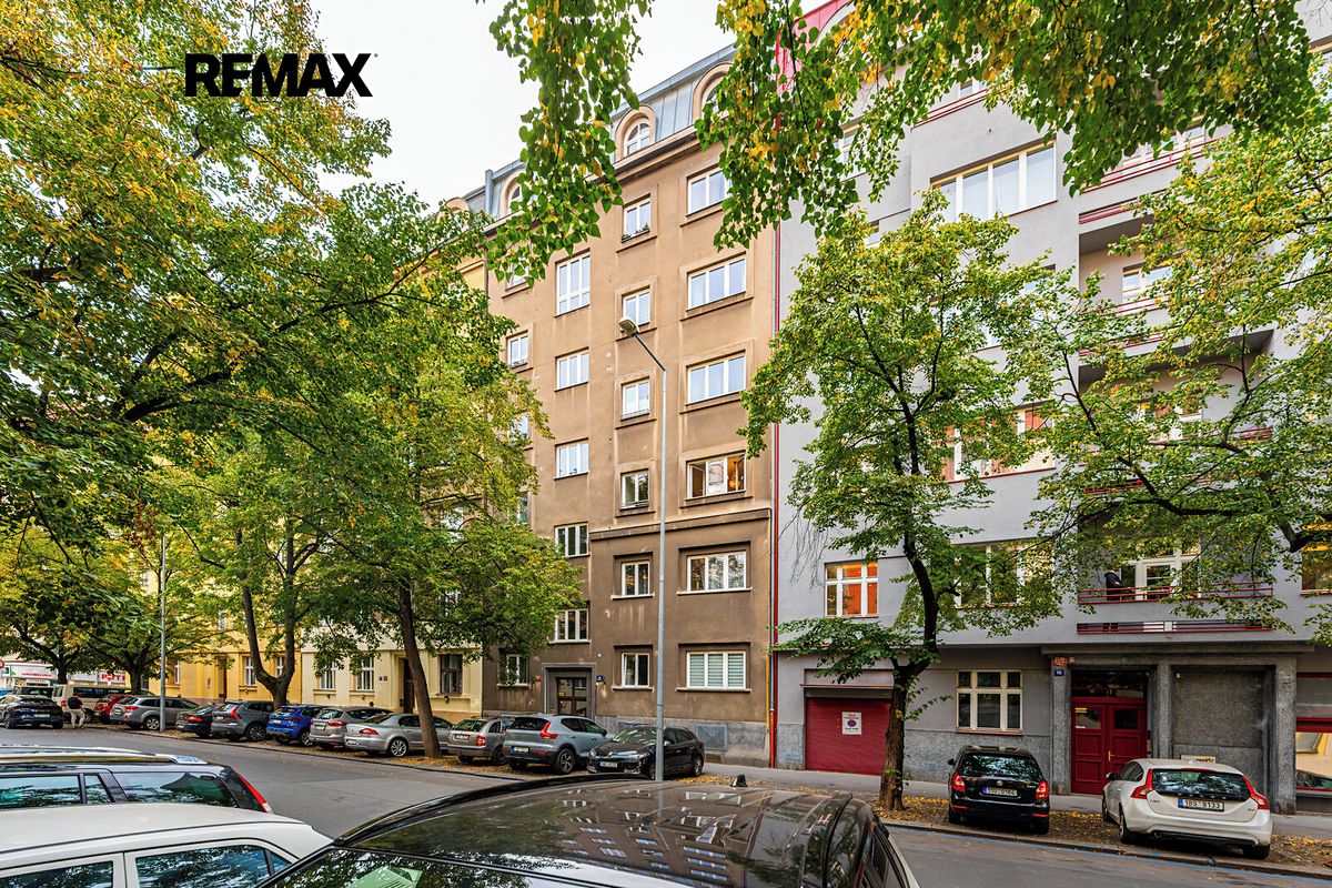 Prodej bytu 2+1 64 m², Praha – fotka 1 z 3