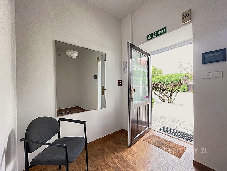 Комерційне приміщення в оренду, 740 м² (2 з 26)