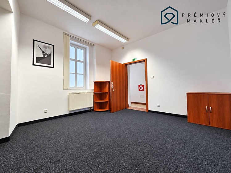 Pronájem komerčního prostoru, 35 m² (7 z 14)