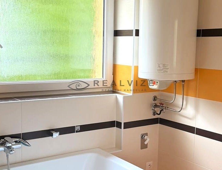 Pronájem bytu 2+kk, 61 m² (5 z 11)