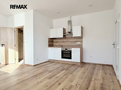 Pronájem bytu 1+kk 31 m²