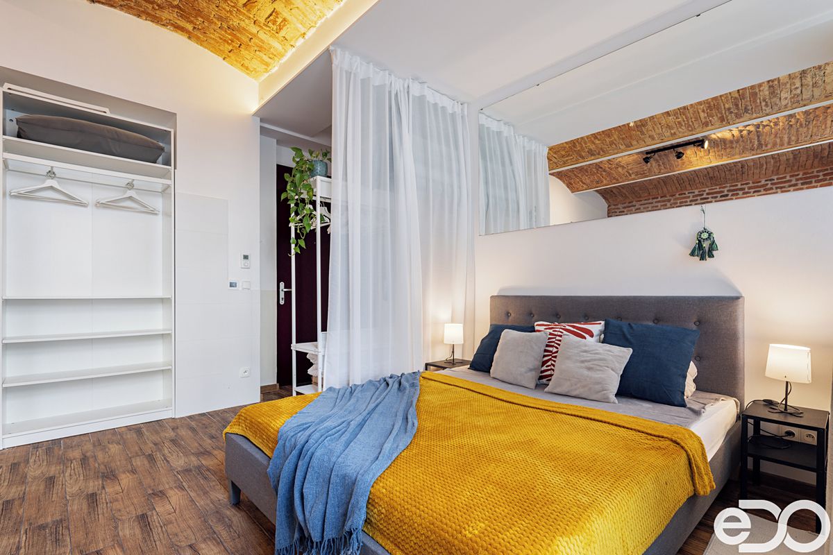 Pronájem bytu 1+kk 32 m² – fotografie 2