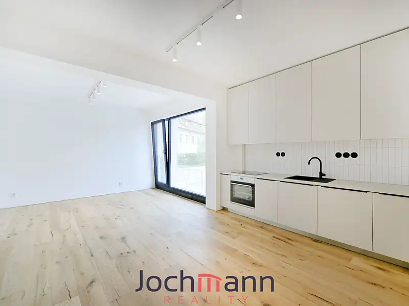 Pronájem bytu 1+kk 38 m², Boršov nad Vltavou – náhled fotky 1
