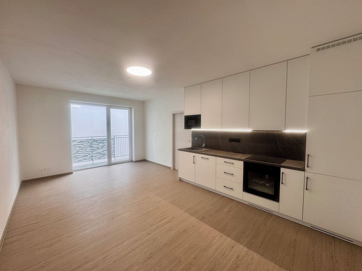 Pronájem bytu 1+kk 34 m²
