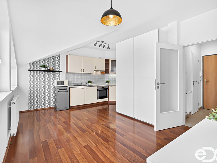 Квартира 1+kk на продаж, 37 м² (3 з 13)