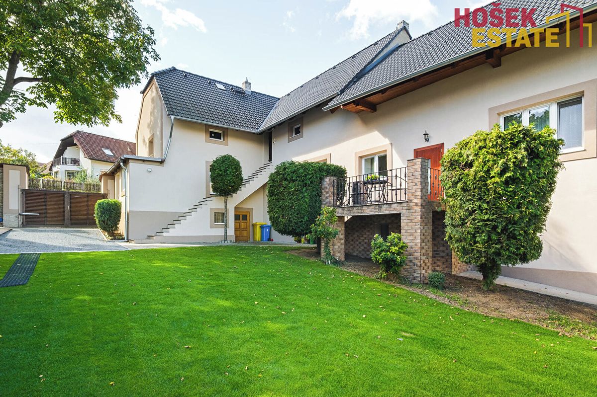Prodej vícegeneračního domu 194 m², pozemek 2004 m², Horoměřice – fotka 1 z 3