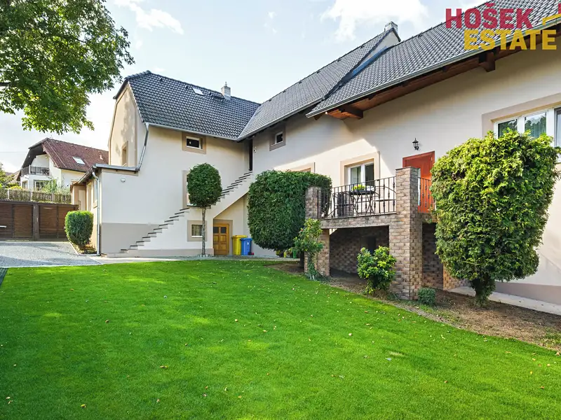 Prodej vícegeneračního domu 194 m², pozemek 2004 m², Horoměřice – náhled fotky 1