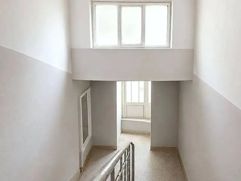 Pronájem bytu 1+kk 30 m², Praha – náhled fotky 3