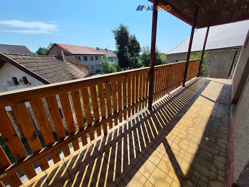 Prodej rodinného domu 290 m², pozemek 461 m², Mladý Smolivec – náhled fotky 1