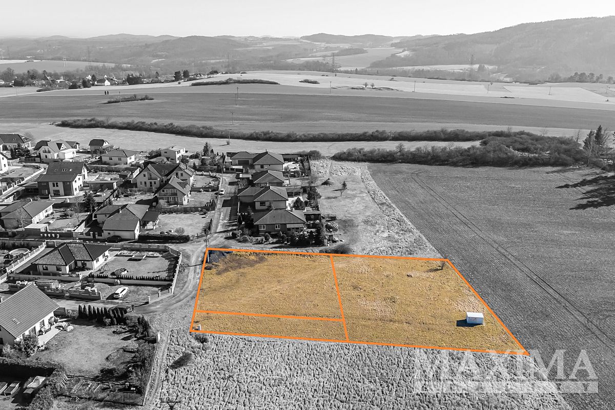Prodej stavebního pozemku 2412 m², Malá Hraštice – fotka 1 z 3