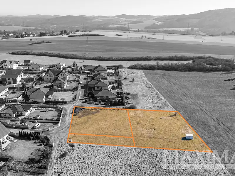 Prodej stavebního pozemku 2412 m², Malá Hraštice – náhled fotky 1