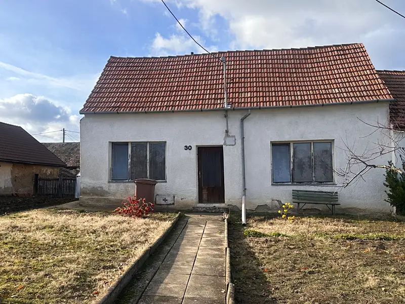 Prodej rodinného domu 107 m², pozemek 414 m², Suchohrdly u Miroslavi – náhled fotky 1