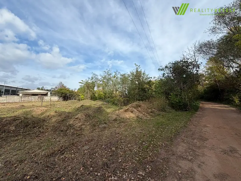 Pronájem pozemku 5059 m², Hodonín – náhled fotky 2