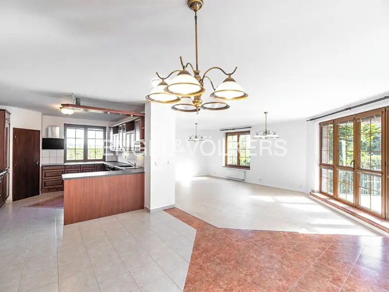 Pronájem vily 384 m², pozemek 903 m², Praha – náhled fotky 2