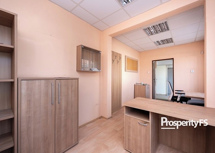 Комерційне приміщення на продаж, 475 м² (13 з 24)