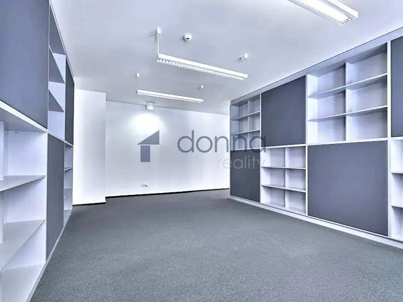 Pronájem kanceláře 164 m², Praha – náhled fotky 3