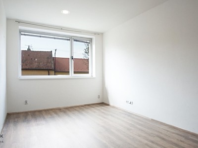 Pronájem bytu 1+1 27 m²