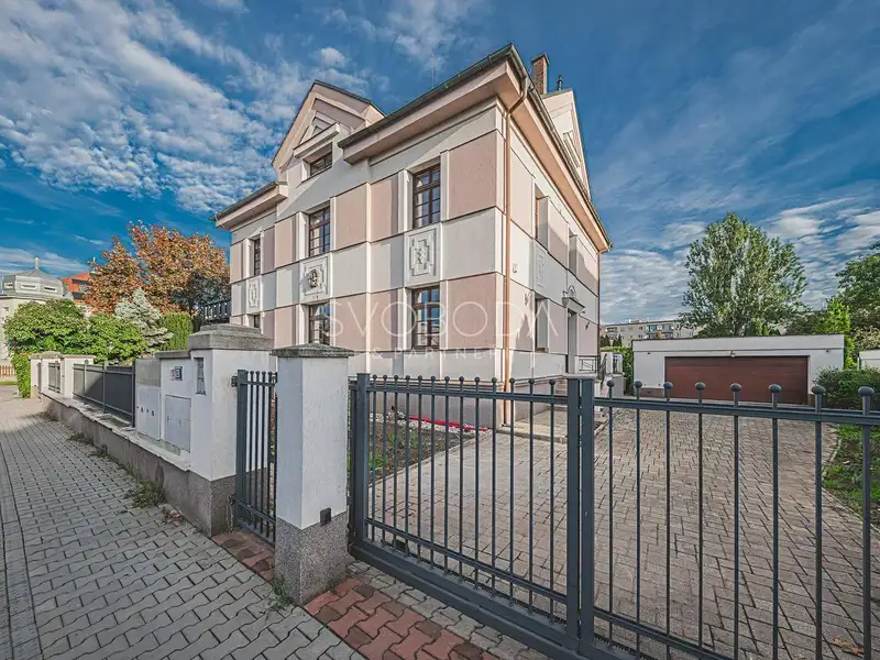 Pronájem bytu 3+kk 94 m², Hradec Králové – náhled fotky 3