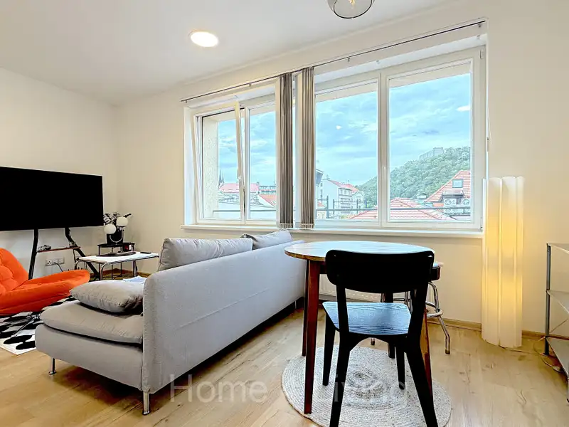 Pronájem bytu 3+kk 70 m², Praha – náhled fotky 1