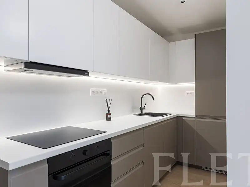 Pronájem bytu 2+kk 46 m², Praha – náhled fotky 1