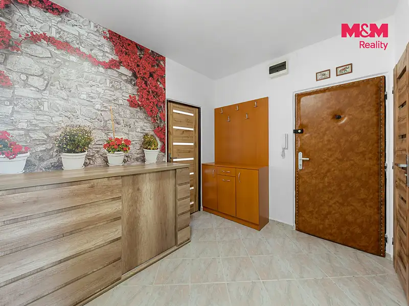 Prodej bytu 3+1 65 m², Bílina – náhled fotky 2