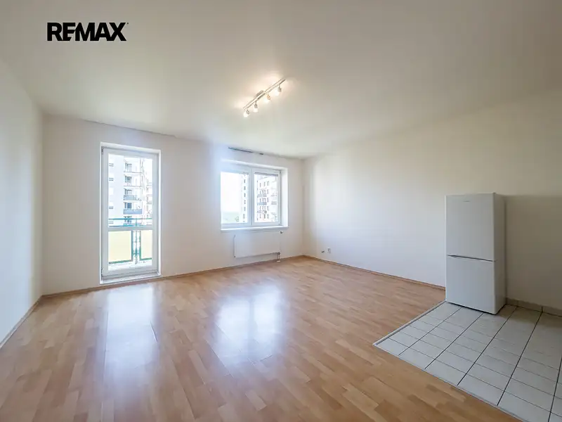 Pronájem bytu 1+kk 32 m², Praha – náhled fotky 3