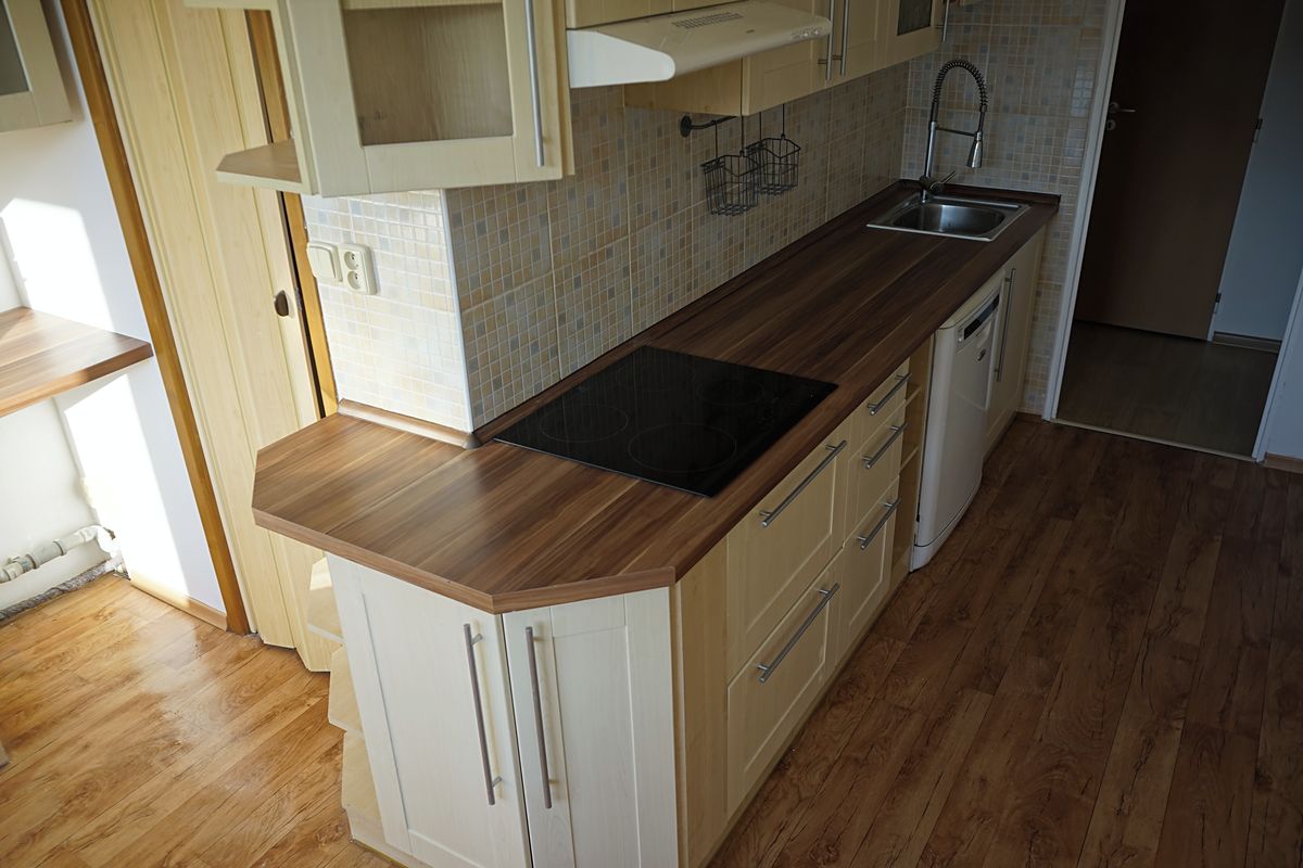 Pronájem bytu 3+1 80 m², Chomutov – fotka 1 z 3